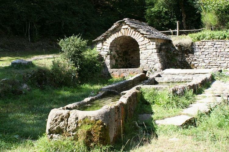 Gite Montalies Sévérac-le-Château Екстериор снимка
